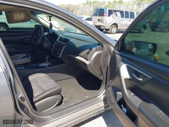 2016 Nissan Altima 2.5 SL with VIN 1N4AL3AP0GC233870, listed as a IAAI auction lot 41788703 with 146,453 mi miles. Bid and sale history available at carsss.com. Image 5.