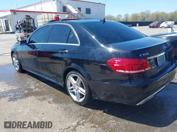2014 Mercedes-Benz E 350 Sport z VIN WDDHF5KB0EA894960, wystawiony jako IAAI lot #41962833 z przebiegiem 157 672 mil mil oraz . Historia ofert i sprzedaży dostępna na DreamBid. Obrazek 3.