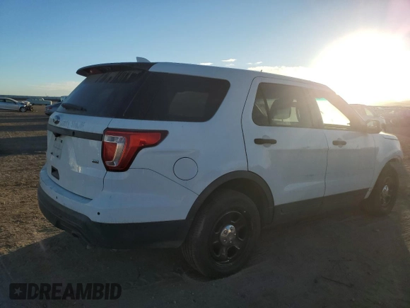2016 Ford Utility Police Interceptor with VIN 1FM5K8AR8GGB65240, listed as a Copart auction lot 82222384 with 0 mi miles and Clean Title. Bid and sale history available at carsss.com. Image 3.