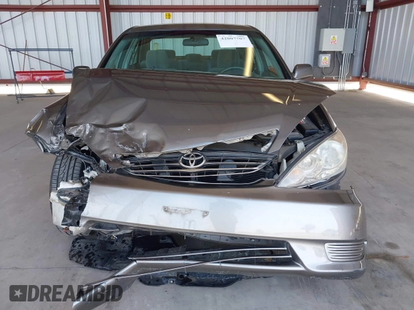 2006 Toyota Camry STD with VIN 4T1BE32K36U723879, listed as a IAAI auction lot 42007707 with 186,885 mi miles. Bid and sale history available at carsss.com. Image 12.
