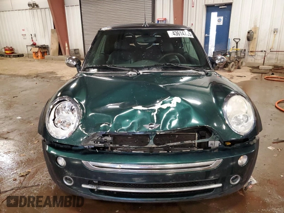 2006 MINI Convertible z VIN WMWRF33596TF64235, wystawiony jako Copart lot #43614735 z przebiegiem 138 541 mil mil oraz Czysty tytuł • Clean title. Historia ofert i sprzedaży dostępna na DreamBid. Obrazek 5.