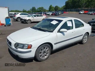 2004 Volvo S60 с VIN YV1RS59V442339653, выставлен на аукционе IAAI как лот 42368628 с пробегом 154 928 миль миль и . История ставок и продаж доступна на DreamBid. Изображение 2.