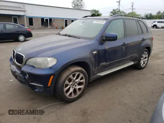 2011 BMW X5 35i z VIN 5UXZV4C55BL401115, wystawiony jako Copart lot #59168705 z przebiegiem 134 876 mil mil oraz Czysty tytuł • Clean title. Historia ofert i sprzedaży dostępna na DreamBid. Obrazek 1.