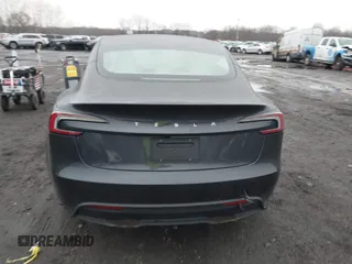 2024 Tesla Model 3 z VIN 5YJ3E1EA9RF858829, wystawiony jako IAAI lot #41160315 z przebiegiem 2 994 mil mil oraz . Historia ofert i sprzedaży dostępna na DreamBid. Obrazek 16.