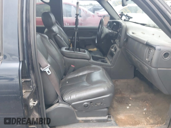 2005 Chevrolet Silverado 1500 LS z VIN 2GCEC13T151397500, wystawiony jako IAAI lot #40999355 z przebiegiem 302 934 mil mil oraz . Historia ofert i sprzedaży dostępna na DreamBid. Obrazek 5.