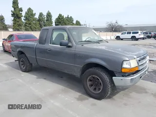 2000 Ford Ranger XL with VIN 1FTYR14V2YPA45139, listed as a IAAI auction lot 41835990 with 197,169 mi miles. Bid and sale history available at carsss.com. Image 1.