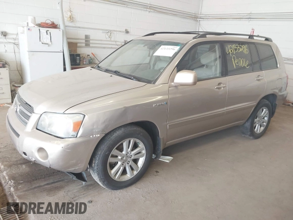 2006 Toyota Highlander Hybrid with VIN JTEDW21A260013713, listed as a IAAI auction lot 42133296 with 261,797 mi miles. Bid and sale history available at carsss.com. Image 2.