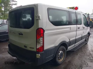 2016 Ford Transit XL z VIN 1FMZK1ZM6GKB29173, wystawiony jako IAAI lot #42388672 z przebiegiem 108 076 mil mil oraz . Historia ofert i sprzedaży dostępna na DreamBid. Obrazek 4.