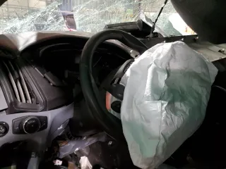 2018 Ford Transit z VIN 1FTYR1ZM0JKB37885, wystawiony jako Copart lot #41970135 z przebiegiem Nie podano mil oraz Szkody całkowita. Historia ofert i sprzedaży dostępna na DreamBid. Obrazek 8.