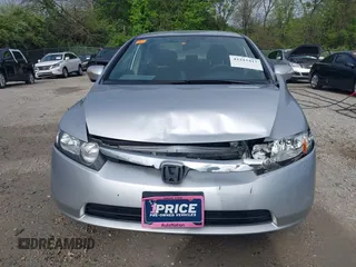 2007 Honda Civic with VIN JHMFA36267S028464, listed as a IAAI auction lot 42215413 with 121,682 mi miles and . Bid and sale history available at DreamBid. Image 12.