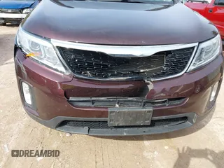 2014 Kia Sorento LX with VIN 5XYKTDA61EG475569, listed as a IAAI auction lot 41924158 with 58,724 mi miles and . Bid and sale history available at carsss.com. Image 6.