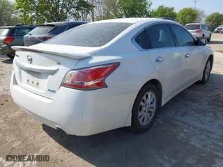 2014 Nissan Altima 2.5 with VIN 1N4AL3AP9EC147311, listed as a IAAI auction lot 41829581 with 170,190 mi miles. Bid and sale history available at carsss.com. Image 4.