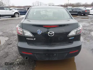 2013 Mazda 3 i Touring z VIN JM1BL1VPXD1822414, wystawiony jako IAAI lot #41526923 z przebiegiem 101 825 mil mil oraz . Historia ofert i sprzedaży dostępna na DreamBid. Obrazek 16.
