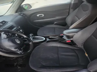 2014 Kia Soul with VIN KNDJN2A23E7734941, listed as a IAAI auction lot 41617107 with 1 mi miles. Bid and sale history available at carsss.com. Image 5.