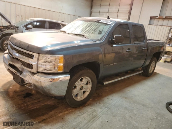 2012 Chevrolet Silverado 1500 LT with VIN 1GCPKSE72CF225385, listed as a Copart auction lot 87065864 with 141,282 mi miles and Salvage Title. Bid and sale history available at carsss.com. Image 1.