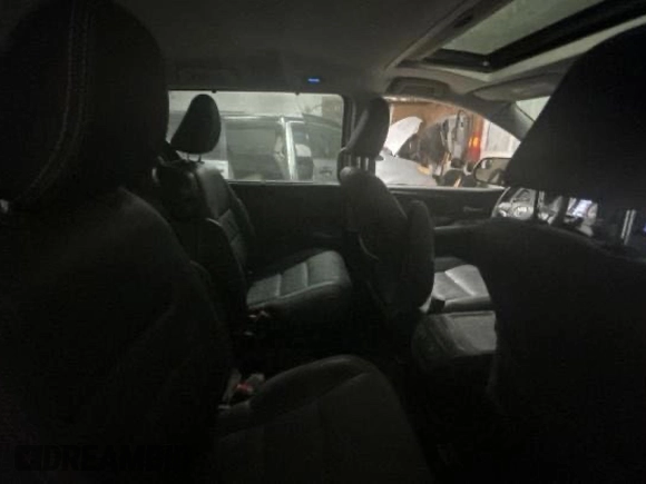 2018 Toyota Sienna SE with VIN 5TDXZ3DC1JS918378, listed as a Copart auction lot 62154135 with 110,087 mi miles and Salvage title. Bid and sale history available at DreamBid. Image 6.