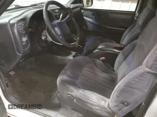 1999 Chevrolet Blazer LS with VIN 1GNCT18W5XK136973, listed as a Copart auction lot 60284865 with 199,759 mi miles and Clean title. Bid and sale history available at DreamBid. Image 7.