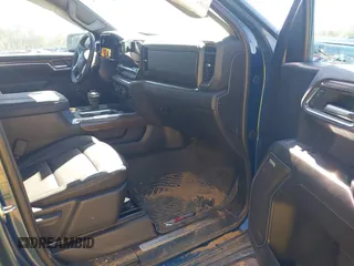 2024 Chevrolet Silverado 1500 RST with VIN 2GCUDEED6R1147763, listed as a IAAI auction lot 41857202 with 12,851 mi miles. Bid and sale history available at carsss.com. Image 5.
