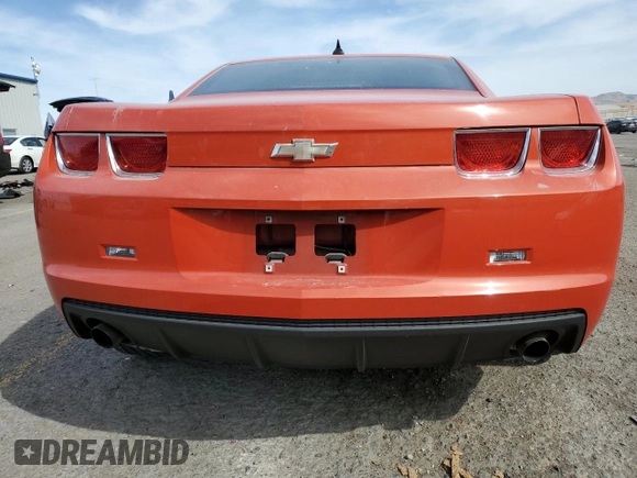 2011 Chevrolet Camaro 2LS z VIN 2G1FA1ED0B9140074, wystawiony jako Copart lot #50239355 z przebiegiem 94 231 mil mil oraz Szkoda całkowita • Salvage title. Historia ofert i sprzedaży dostępna na DreamBid. Obrazek 6.