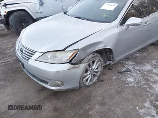 2010 Lexus ES 330 with VIN JTHBK1EG5A2403295, listed as a IAAI auction lot 41374180 with 226,428 mi miles and . Bid and sale history available at DreamBid. Image 6.