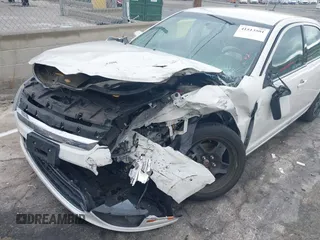 2011 Ford Fusion SE with VIN 3FAHP0HA1BR343100, listed as a IAAI auction lot 41513501 with 92,531 mi miles and . Bid and sale history available at carsss.com. Image 6.