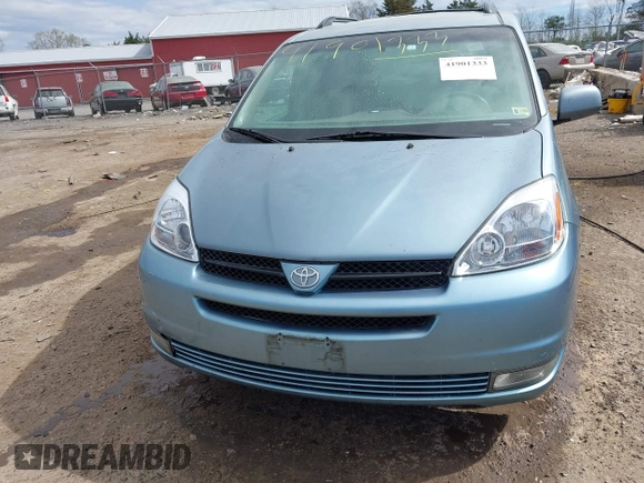 2005 Toyota Sienna XLE with VIN 5TDZA22C15S236748, listed as a IAAI auction lot 41901333 with 254,436 mi miles. Bid and sale history available at carsss.com. Image 12.