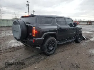 2024 GMC Hummer EV 2X with VIN 1GKB0NDE4RU104402, listed as a Copart auction lot 50191545 with 15,506 mi miles and Salvage Title. Bid and sale history available at carsss.com. Image 3.