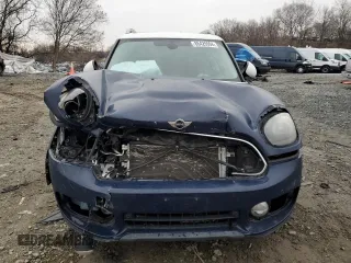 2018 MINI Countryman Cooper with VIN WMZYS7C38J3F44311, listed as a Copart auction lot 86426994 with 79,452 mi miles and Salvage title. Bid and sale history available at DreamBid. Image 5.