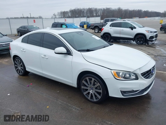 2015 Volvo S60 T6 Drive-E with VIN YV149MFK1F2366869, listed as a IAAI auction lot 41452923 with 98,005 mi miles. Bid and sale history available at carsss.com. Image 1.