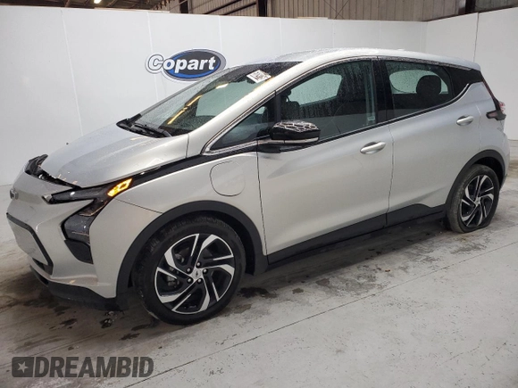 2023 Chevrolet Bolt EV 2LT z VIN 1G1FX6S0XP4184610, wystawiony jako Copart lot #53029115 z przebiegiem 55 610 mil mil oraz Nie do naprawy • Non repairable. Historia ofert i sprzedaży dostępna na DreamBid. Obrazek 1.