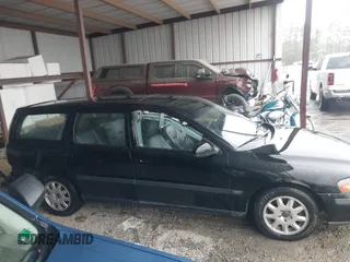 2002 Volvo V70 with VIN YV1SW61R821261424, listed as a IAAI auction lot 42014484 with 1 mi miles. Bid and sale history available at carsss.com. Image 14.