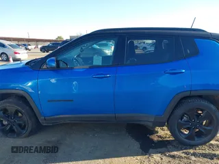 2021 Jeep Compass Latitude z VIN 3C4NJDBB7MT592742, wystawiony jako IAAI lot #41677701 z przebiegiem 84 428 mil mil oraz . Historia ofert i sprzedaży dostępna na DreamBid. Obrazek 14.