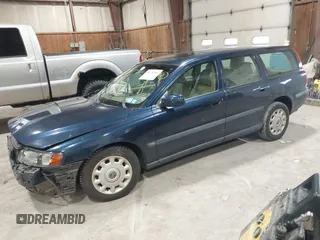2002 Volvo V70 with VIN YV1SW61R721181578, listed as a IAAI auction lot 41620282 with 260,803 mi miles. Bid and sale history available at carsss.com. Image 17.