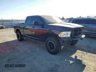 2018 Ram 1500 Tradesman z VIN 1C6RR7ST7JS102633, wystawiony jako Copart lot #72438884 z przebiegiem 84 725 mil mil oraz Szkoda całkowita • Salvage title. Historia ofert i sprzedaży dostępna na DreamBid. Obrazek 4.