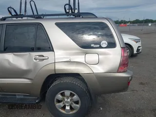 2004 Toyota 4Runner SR5 with VIN JTEBU14R640026969, listed as a IAAI auction lot 42172571 with 359,277 mi miles and . Bid and sale history available at DreamBid. Image 18.