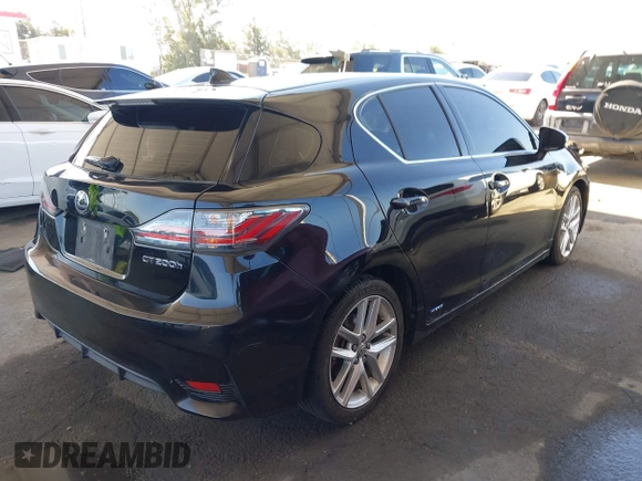 2015 Lexus CT 200h z VIN JTHKD5BHXF2237930, wystawiony jako IAAI lot #42261009 z przebiegiem 195 014 mil mil oraz . Historia ofert i sprzedaży dostępna na DreamBid. Obrazek 4.