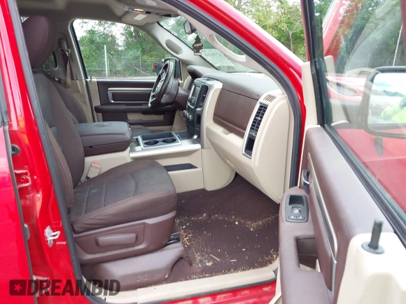 2014 Ram 1500 Big Horn z VIN 1C6RR6GG8ES429358, wystawiony jako IAAI lot #42181318 z przebiegiem 127 996 mil mil oraz . Historia ofert i sprzedaży dostępna na DreamBid. Obrazek 5.