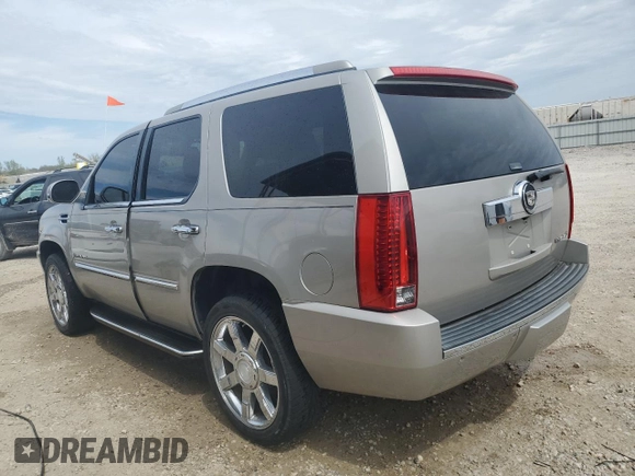 2008 Cadillac Escalade z VIN 1GYFK638X8R143922, wystawiony jako Copart lot #53095095 z przebiegiem 174 899 mil mil oraz Tytuł czysty. Historia ofert i sprzedaży dostępna na DreamBid. Obrazek 2.