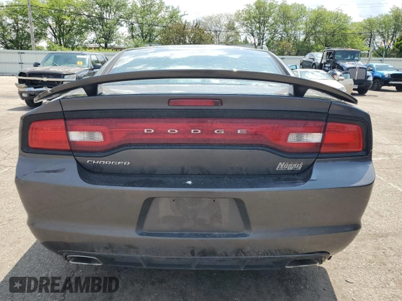 2013 Dodge Charger SE z VIN 2C3CDXBG5DH638254, wystawiony jako Copart lot #58925295 z przebiegiem 201 802 mil mil oraz Szkoda całkowita • Salvage title. Historia ofert i sprzedaży dostępna na DreamBid. Obrazek 6.