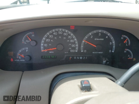2001 Ford Expedition XLT with VIN 1FMRU15W41LA73480, listed as a Copart auction lot 56740535 with 258,678 mi miles and Salvage title. Bid and sale history available at DreamBid. Image 9.