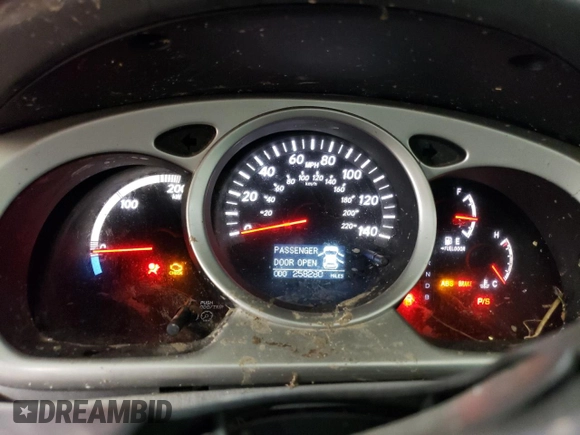 2006 Toyota Highlander z VIN JTEDW21AX60013815, wystawiony jako Copart lot #51011785 z przebiegiem 258 280 mil mil oraz Nie do naprawy • Non repairable. Historia ofert i sprzedaży dostępna na DreamBid. Obrazek 9.