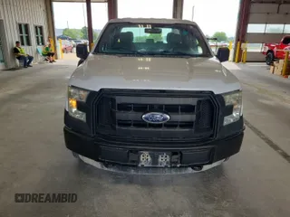 2015 Ford F-150 XLT z VIN 1FTFX1EF0FKE89795, wystawiony jako IAAI lot #42610200 z przebiegiem 87 650 mil mil oraz . Historia ofert i sprzedaży dostępna na DreamBid. Obrazek 2.