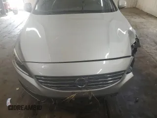 2016 Volvo S60 T5 Premier z VIN YV1612TK9G2393764, wystawiony jako Copart lot #53314985 z przebiegiem 112 858 mil mil oraz Szkoda całkowita • Salvage title. Historia ofert i sprzedaży dostępna na DreamBid. Obrazek 11.