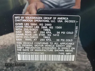 2023 Volkswagen Atlas SE z VIN 1V2HP2CA7PC550740, wystawiony jako Copart lot #55837705 z przebiegiem 15 376 mil mil oraz Szkoda całkowita • Salvage title. Historia ofert i sprzedaży dostępna na DreamBid. Obrazek 14.