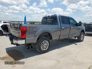 2022 Ford F-250 XL with VIN 1FT8W2BTXNEE16815, listed as a Copart auction lot 61967185 with 116,527 mi miles and Salvage title. Bid and sale history available at DreamBid. Image 3.