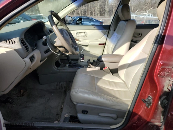2000 Oldsmobile Intrigue GLS with VIN 1G3WX52H4YF155701, listed as a Copart auction lot 86526684 with 110,694 mi miles and Salvage Title. Bid and sale history available at carsss.com. Image 7.