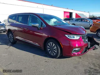 2023 Chrysler Pacifica Hybrid Limited with VIN 2C4RC1S7XPR518695, listed as a IAAI auction lot 41301401 with 24,433 mi miles. Bid and sale history available at carsss.com. Image 1.
