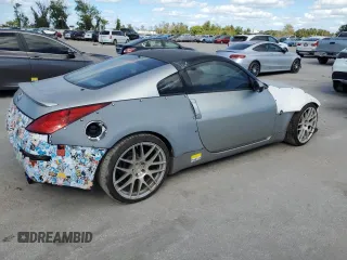 2005 Nissan 350Z with VIN JN1AZ34D95M607395, listed as a Copart auction lot 76422734 with 111,396 mi miles and Non Repairable. Bid and sale history available at DreamBid. Image 3.