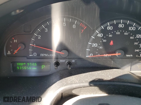 2001 Lincoln LS Luxury with VIN 1LNHM86S31Y648588, listed as a Copart auction lot 82892834 with 93,565 mi miles and Salvage Title. Bid and sale history available at carsss.com. Image 9.