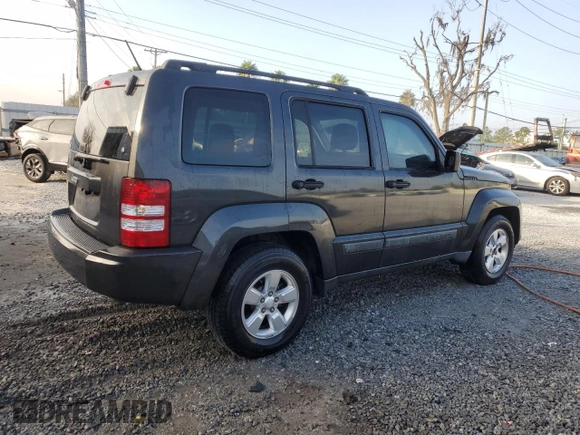 2010 Jeep Liberty Sport z VIN 1J4PP2GK2AW181091, wystawiony jako Copart lot #44555095 z przebiegiem 104 986 mil mil oraz Szkoda całkowita • Salvage title. Historia ofert i sprzedaży dostępna na DreamBid. Obrazek 3.